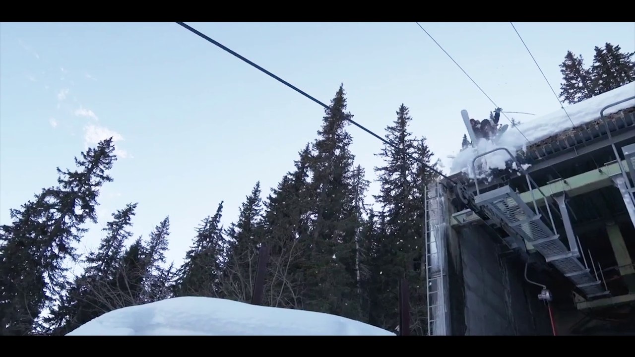 Compilation des crashs du film Hangout de PVS