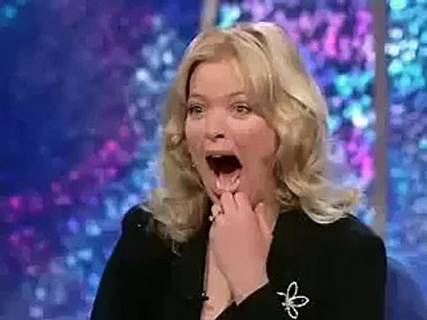 Watch the Intelligent Parrot Talking (Einstein)