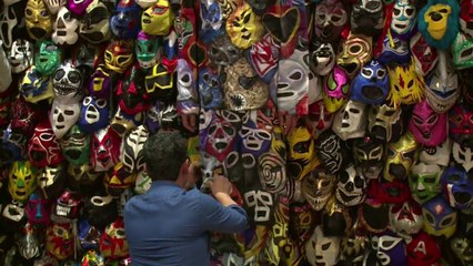 Art : performance de "l'homme invisible" à Mexico