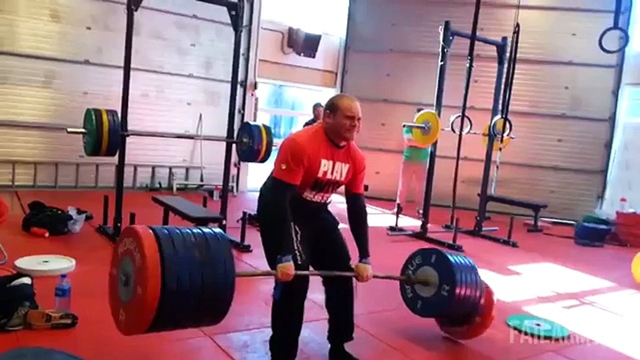 Cette compilation vous dévoile les plus gros fails de la musculation !