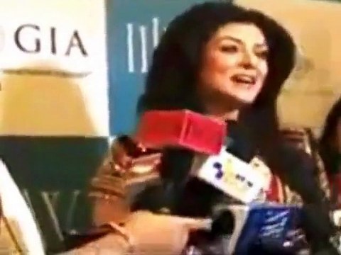 Indian Actress Sushmita Sen Reciting Surah Al Asr of Holy Quran, Must Watch