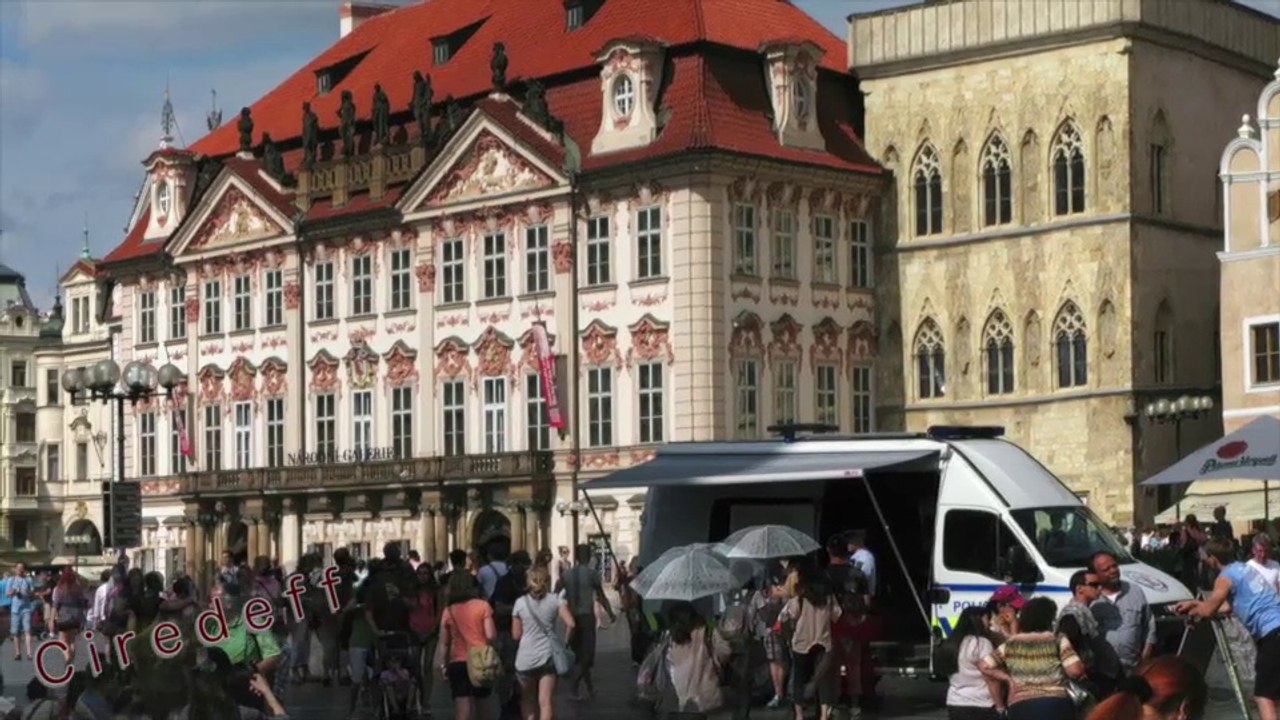 6/6 Tourisme en République Tchèque Visitez Prague Place de la vieille ville Horloge astronomique Pont Charles -- Tourism in Czech Republic Prague Old Town Square Astronomical Clock Charle bridge -- Tourismus in Tschechische Republik Besuchen Sie Prag