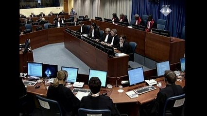 Prisão perpétua é mantida para réus de Srebrenica