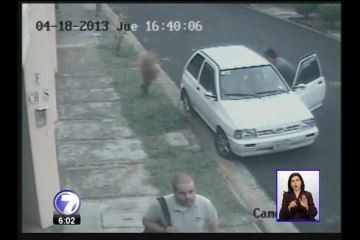 Vídeo capta asalto de dos sujetos a vehículo en Escazú