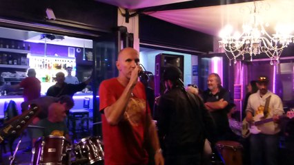 Daïpivo et Marco des bongoaï au k6 pub - L' aigle du Jarret (live)