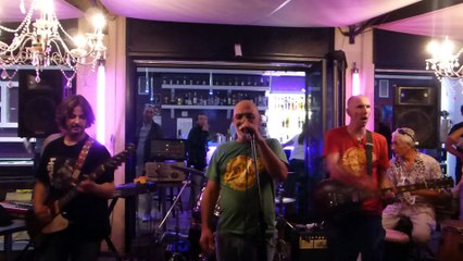 William des Daïpivo au k6 pub les boules (live)