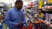 US economic growth cools, no sign in consumer spending flagging