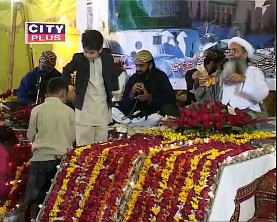 Maa Thandi Chawa -Abdul Rauf Roofi - Mehfil Naat in Jhelum
