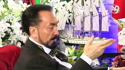 Yüzbinlerce insanın katledilmesini azmettiren Öcalan için kurtarıcı adam propagandası yapmak olmaz