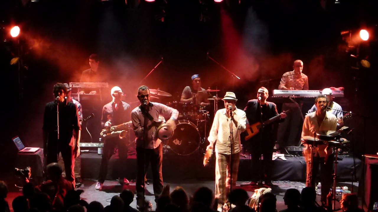 MJC l'escale à Aubagne - Orchestre National de Barbès - Sidi Yahia (live)
