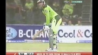 abdul razaq 109 runs