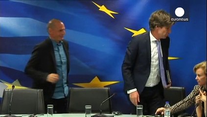 Τι λένε οι πολίτες για την επίσκεψη Ντάισελμπλουμ