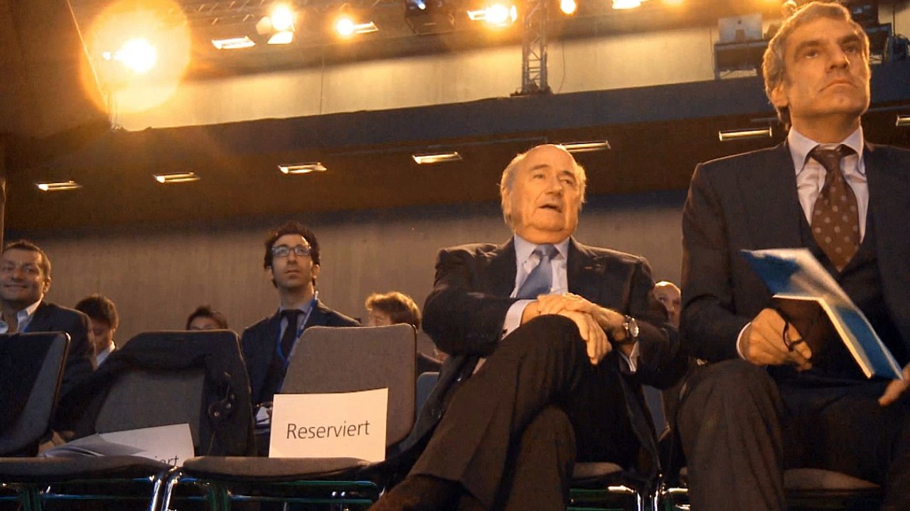 FIFA: So will Figo Blatter stürzen