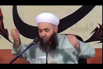 Dikkat et, şeytanın işi gücü seni saptırmaktır