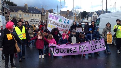 Baroud d'honneur contre la fermeture de l'école de Kérity