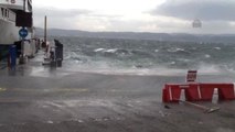 Marmara Denizi'nde Ulaşıma Lodos Engeli