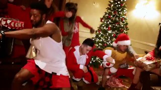 Ariana Grande - Santa Tell Me