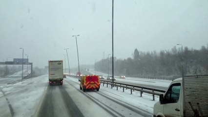 Highway Lampposts Swinging in the storm : scary!