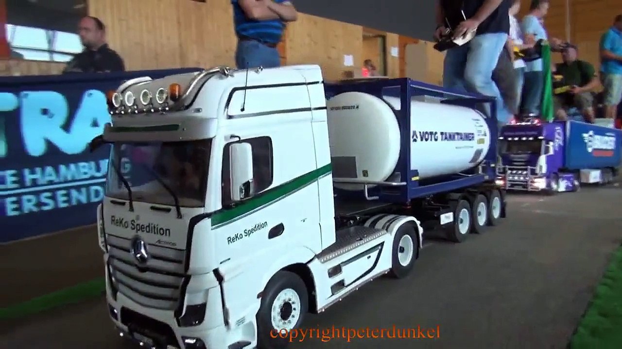 ACTROS MIT SPEZIALTANK