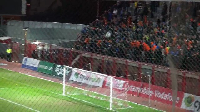 Νεύρα και ένταση στην κερκίδα και στο γήπεδο