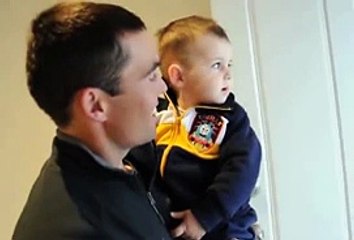 dads-twin-blows-babys-mind-thumbnail