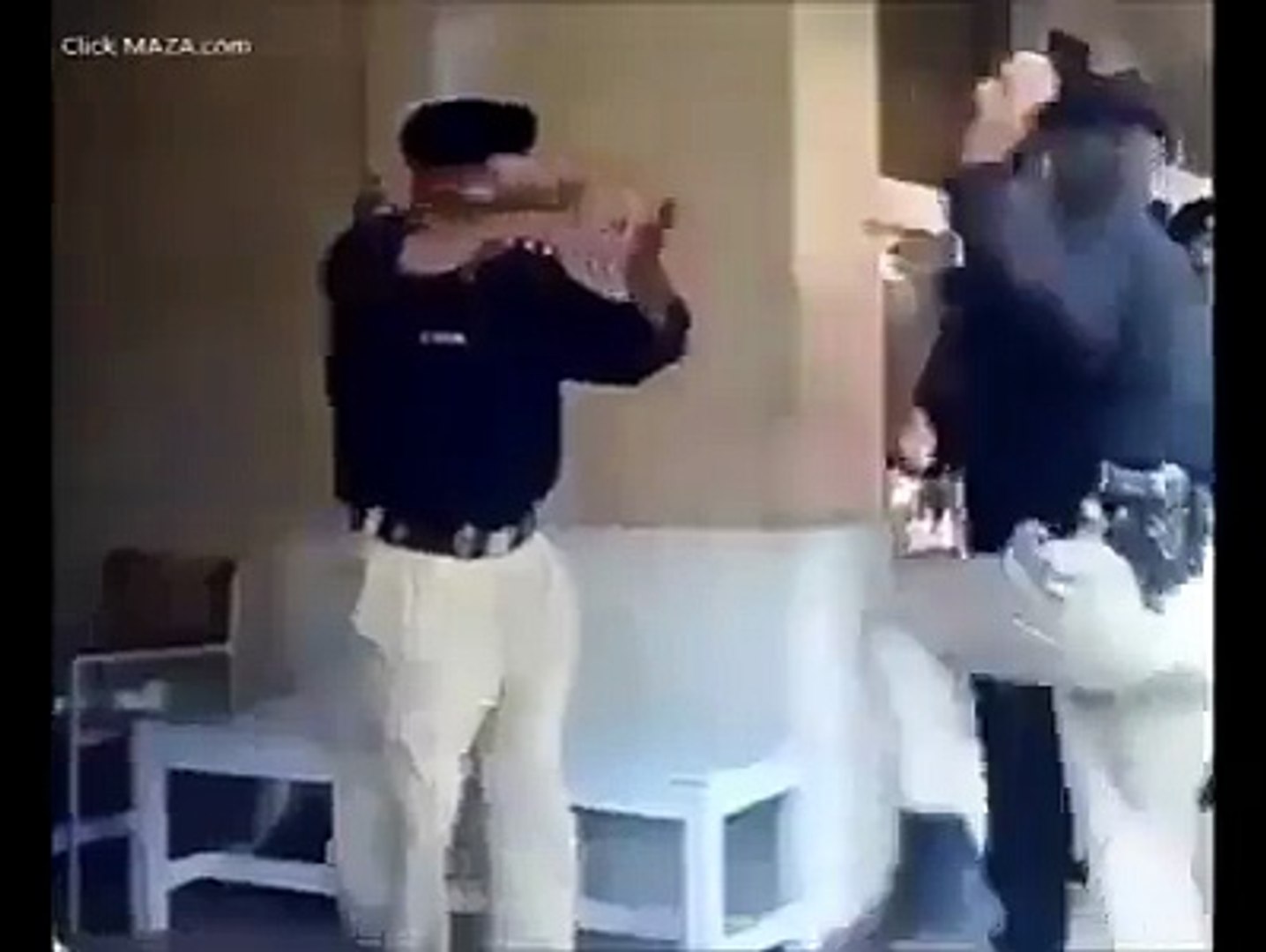 ⁣New Pakistani Funny Clip For Pakistani people