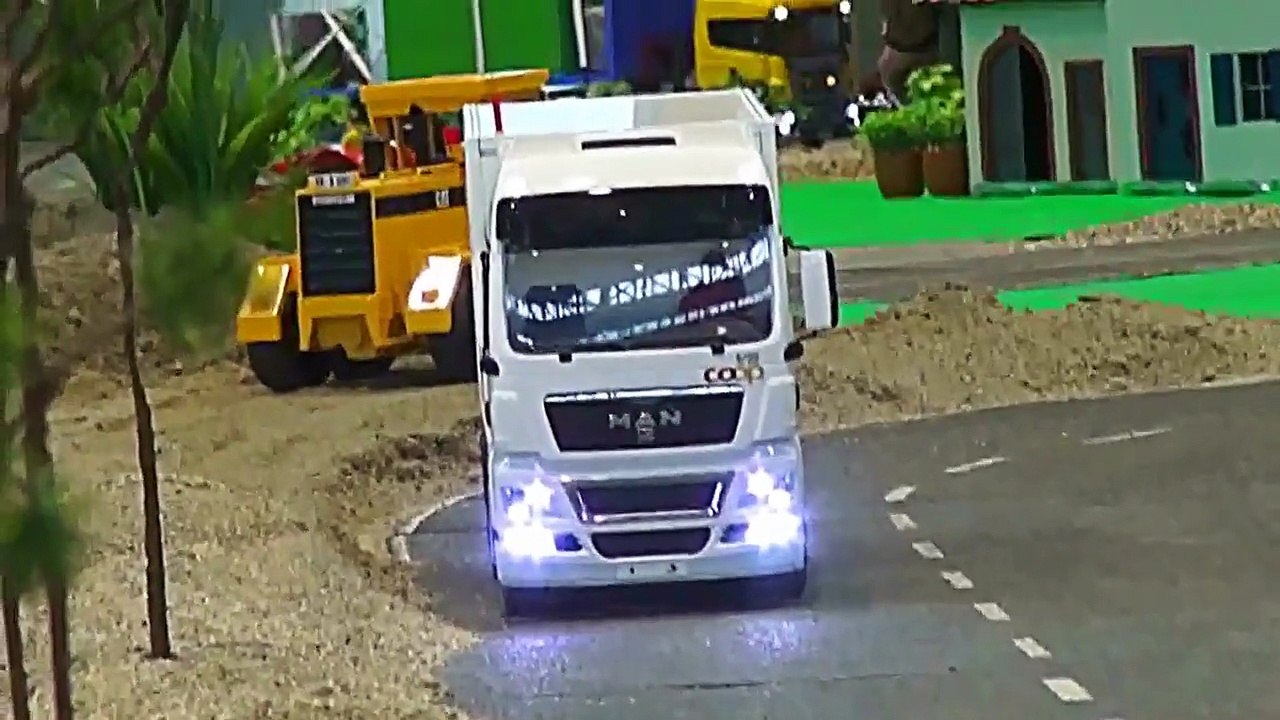 WEISSE TRUCKS TAMIYA WEDICO SCALE ART edit video