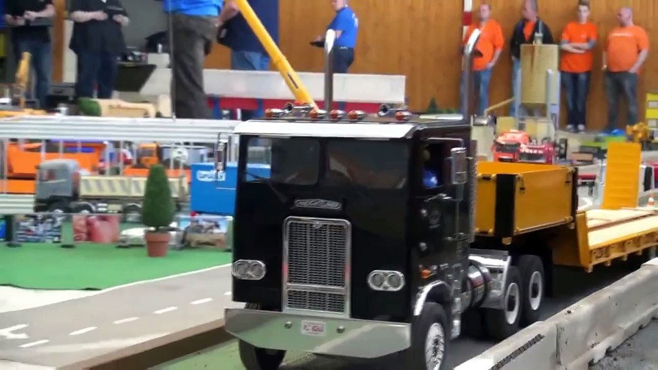 WEDICO FREIGHTLINER CABOVER