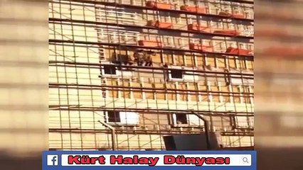 İNŞAAT İŞÇİLERİ 5.CÜ KAT İSKELEDE HALAY ÇEKTİLER