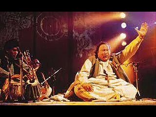 Sanu Ek Pal Chain Na Away - Nusrat Fateh Ali Khan - Live Qawali Audio