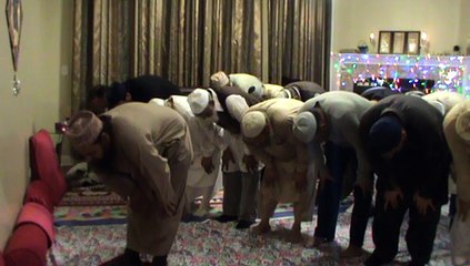 Namaz e Isha (with Qasar) Imamat by Muft Abu Bakar Siddiq Ashshazli, at Khalid Siddiqui's home (Chicago)