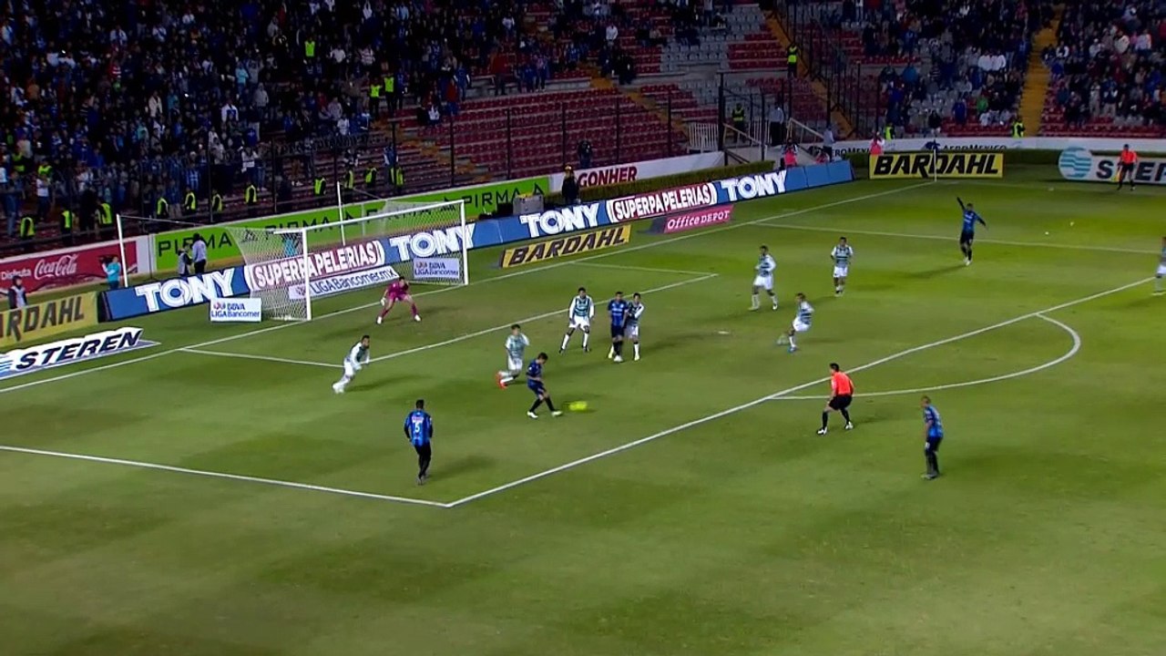 Liga MX: Schwalbe! Ronaldinho sieht gelb