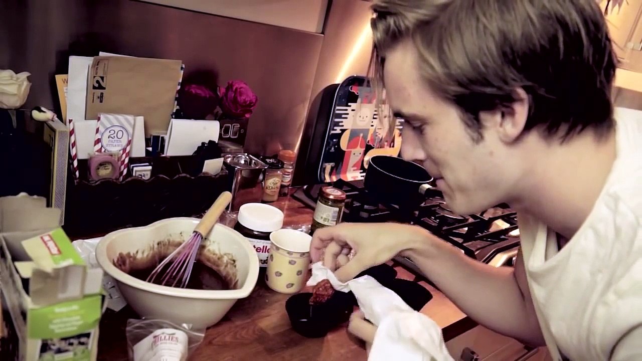 ONE DIRECTION GHOST PEPPER CHALLENGE CUPCAKES!