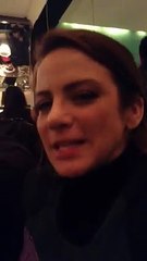 Silvia Navarro manda saludos para las fans de FB