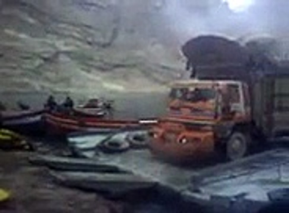Truck drowning at Attabad Lake -
