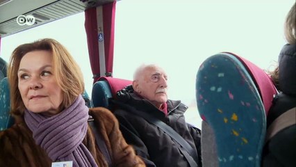 Auschwitz survivors return to face the past | Journal Reporters