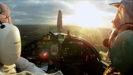 Motoplaneur Lambada, tours de piste, simulation panne moteur en finale, Guiscriff Morbihan.