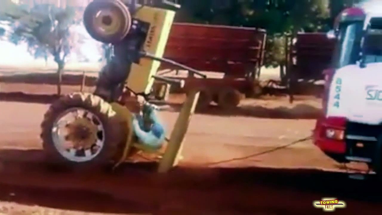 FAILS bien ridicule de voiture et camions qui remorquent des gros trucs : raté!!!!