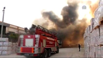 Denizli'de Bir Fabrikada Yangın Paniği Yaşandı
