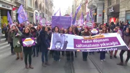 Halkevci Kadınlardan "Eşitlik" Protestosu