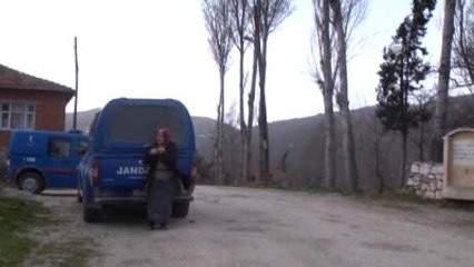 Çöken Ağılda Mahsur Kalan Hayvanlar Kurtarıldı
