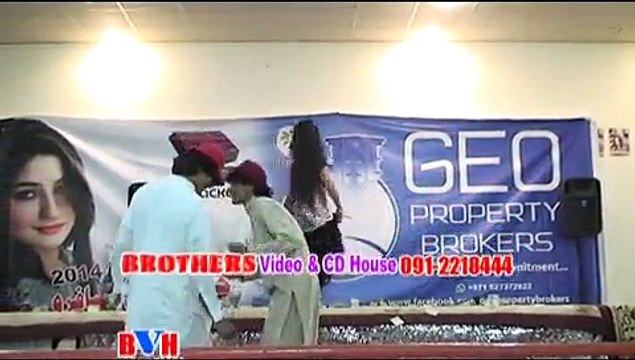 Gul Panra 2015 Pashto Stage show Performance on song Khabara Tola Zargi Da