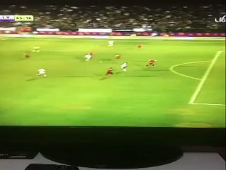 ديمبابا يحرز هدفا بالصدفة