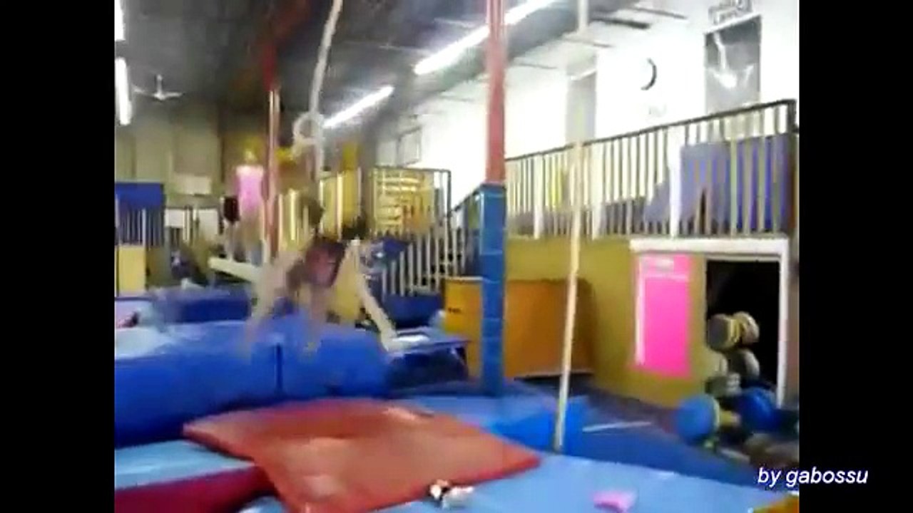 Video - Compilation Fail girls