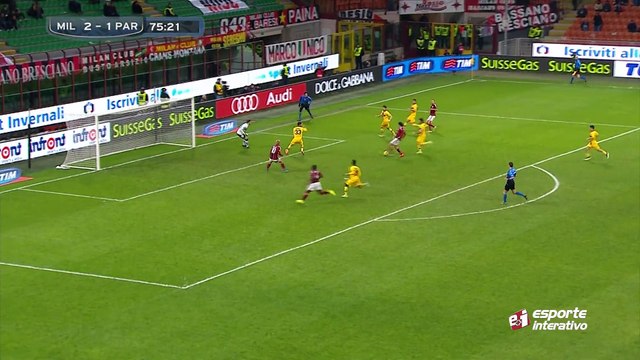 Em tabelinha pela direita com Menéz, Zaccardo faz terceiro do Milan