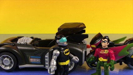 Imaginext Robin in: Robin's Motorcycle Race, with Catwoman, Batman, and The Batmobile!