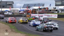 HamptonDowns2015 Race 2 Start crash M Evans spins