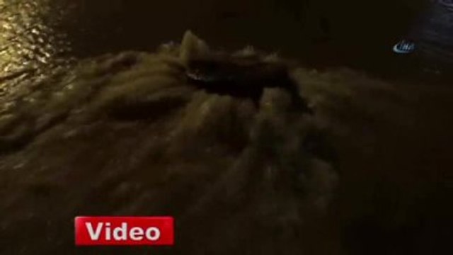 Sağanak Yağış Hayatı Felç Etti!