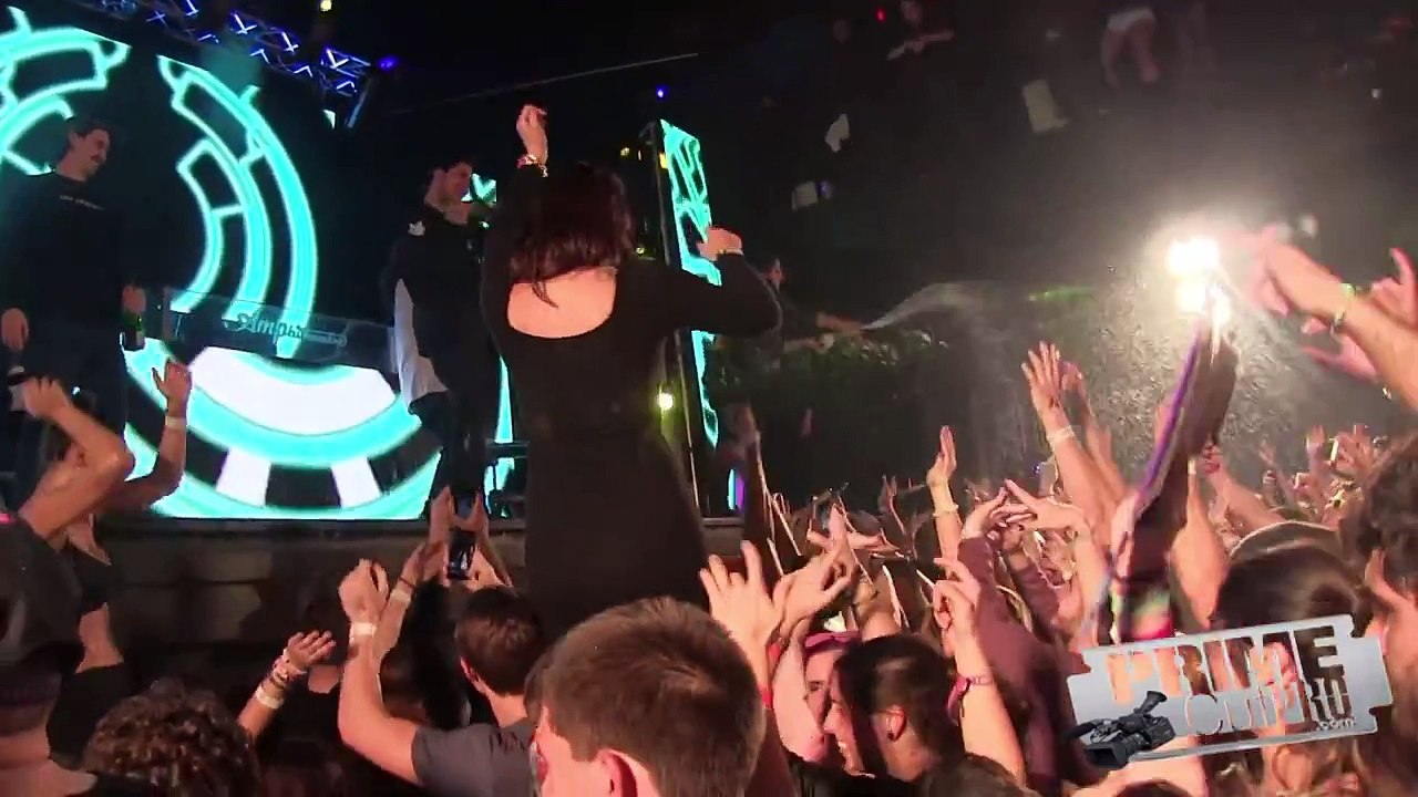 Borgore Epic Stage Dive - Club Amphitheater