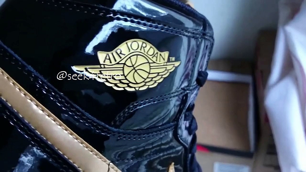 Air Jordan 1 Retro Black Metallic Gold